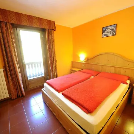 Apartment Casa Florin Giumel By